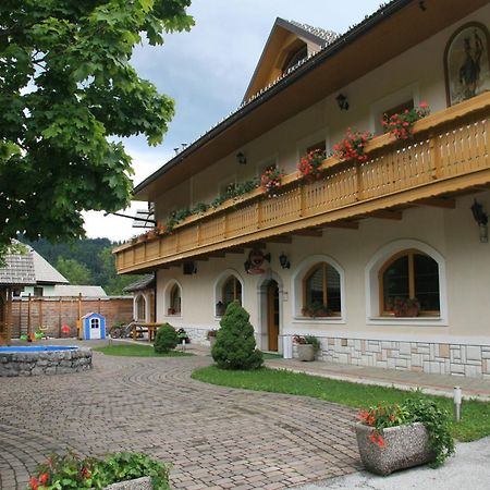 Guest House Kveder Škofja Loka Esterno foto
